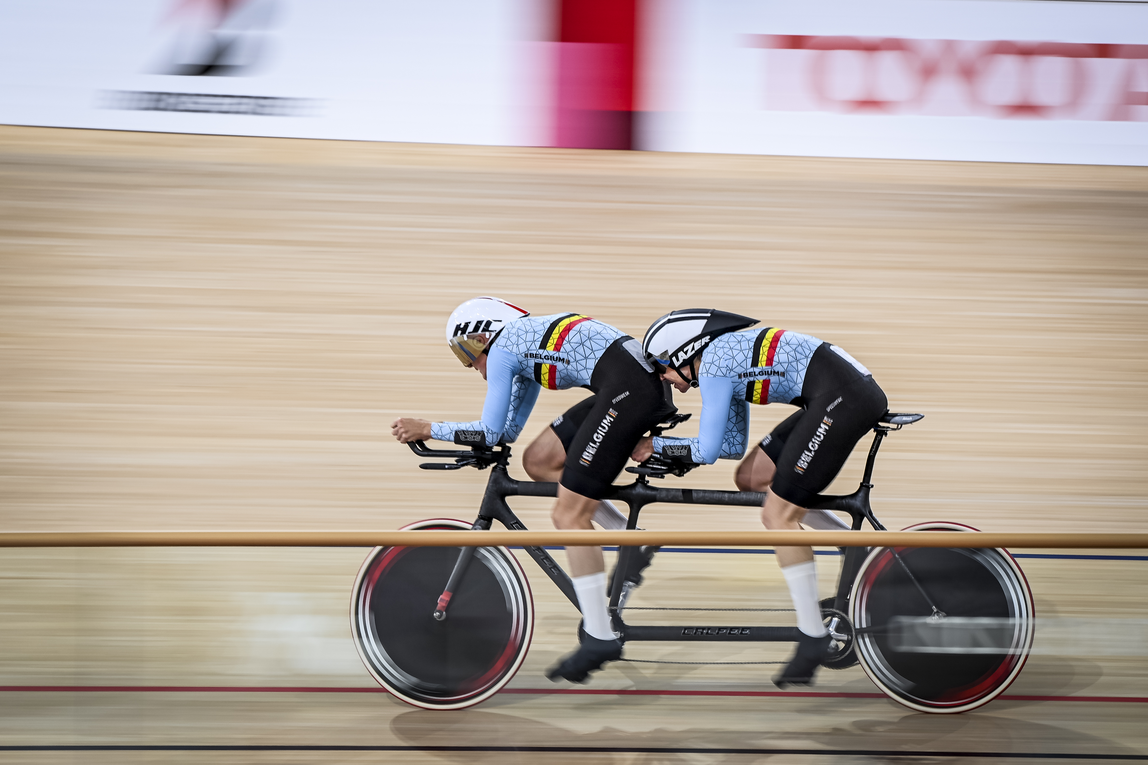 Compétition cycliste top sur piste